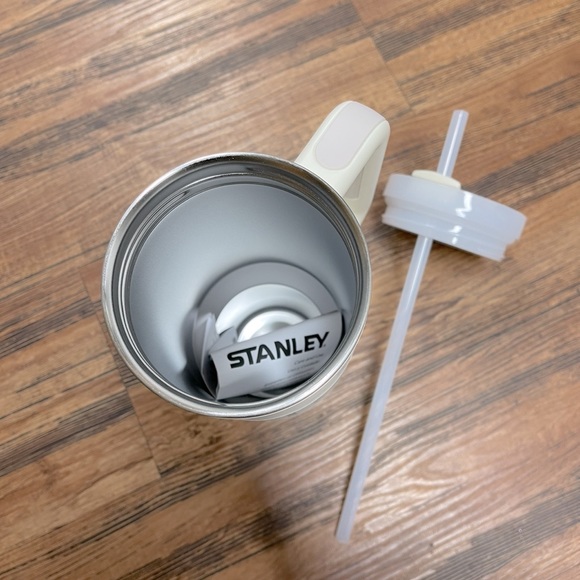 👡STANLEY QUENCHER H2.0 TUMBLER👡 - Picture 3 of 6